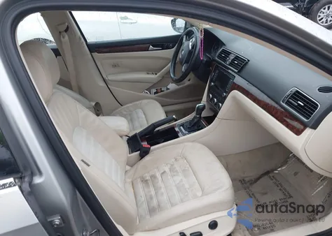 2012 Volkswagen Passat 2.0L Tdi Sel Premium z USA, uszkodzony, nr VIN 1VWCN7A31CC088475